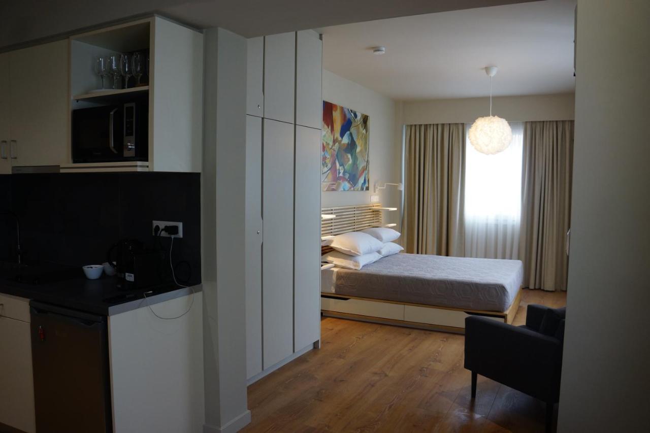 Historic Center Luxury Studio Apartment أثينا المظهر الخارجي الصورة